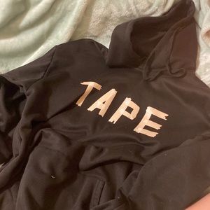 Black hoodie printed word (tape)